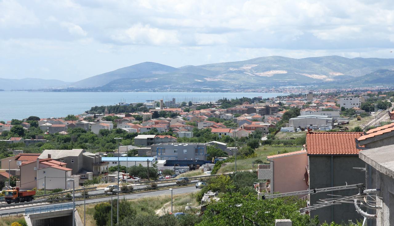 Apartment Afrodita Kaštela エクステリア 写真